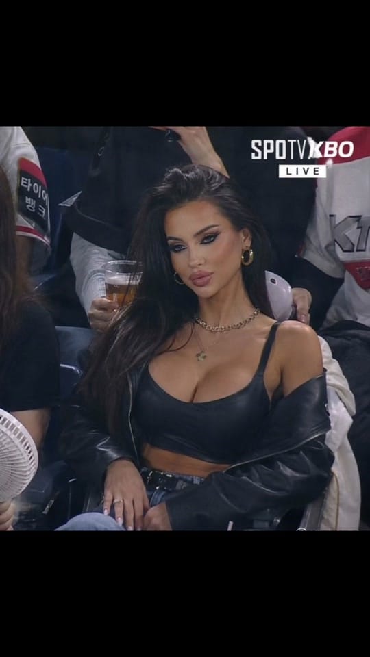 Post 5 by kasssienkaofficial on TikTok (video)