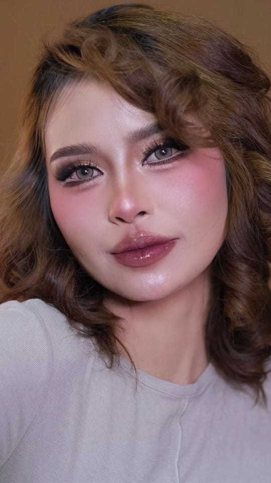 Post 7 by applebusana on TikTok (video)