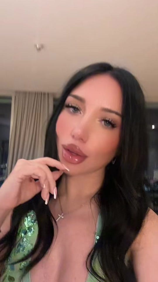 Post 4 by SONYA MIRO on TikTok (video)