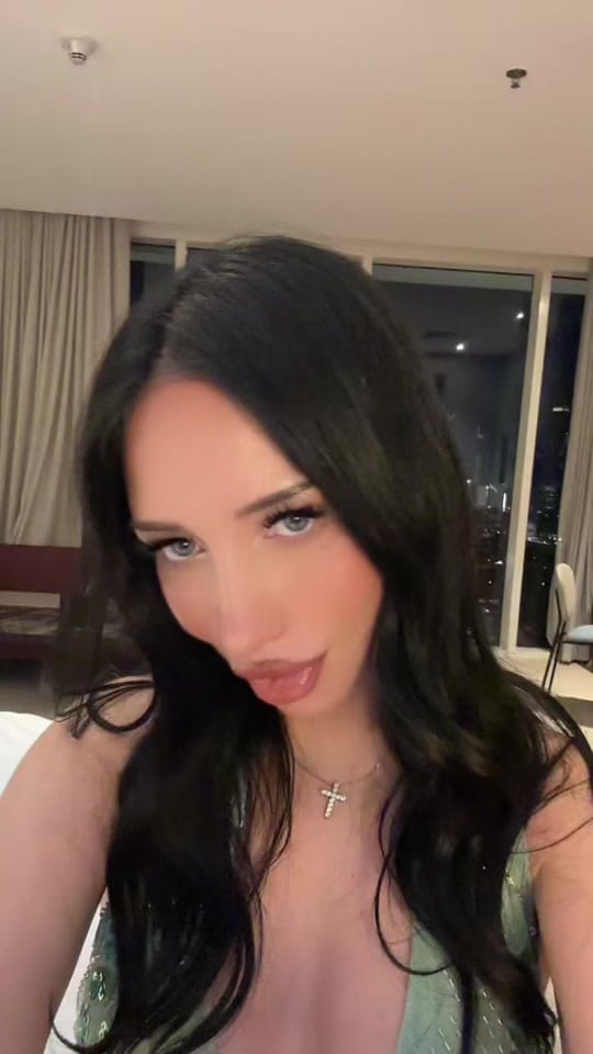 Post 7 by SONYA MIRO on TikTok (video)
