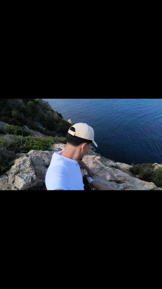 Post 8 by FaRo on TikTok (video)