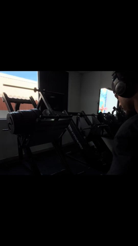 Post 2 by Guilherme Santos on TikTok (video)