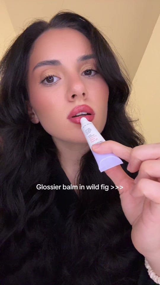 Post 3 by DARYNA V on TikTok (video)