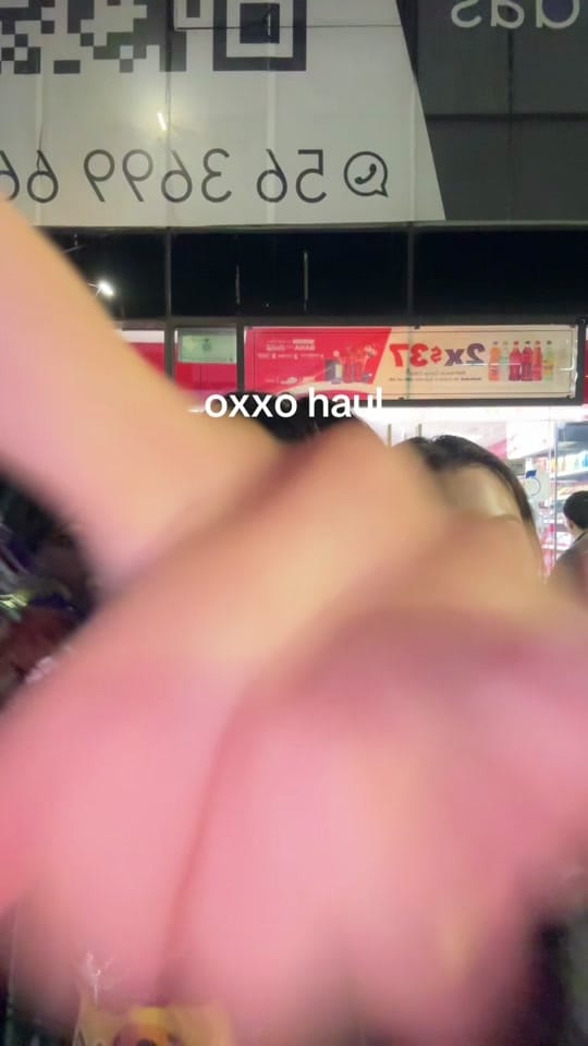 Post 8 by Seongmeen Kim on TikTok (video)