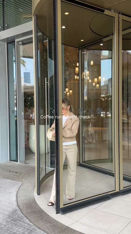 Post 8 by Alina Ivanova on TikTok (video)