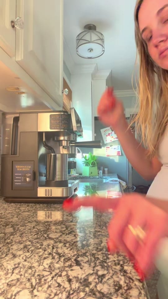 Post 5 by Samantha Taylor on TikTok (video)