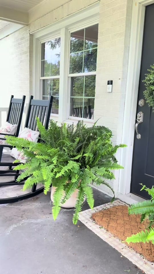 Post 2 by Samantha Taylor on TikTok (video)