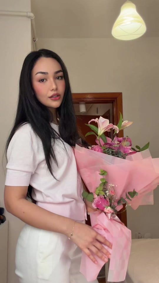 Post 5 by Aynur M. on TikTok (video)