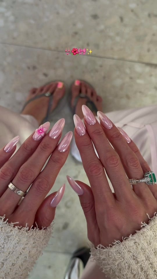 Post 1 by Arfi Nails on TikTok (video)