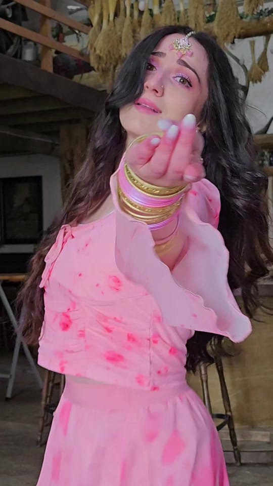 Post 8 by Elif Karaman on TikTok (video)