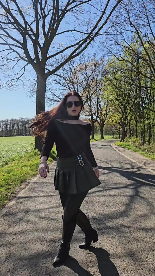 Post 1 by Elif Karaman on TikTok (video)