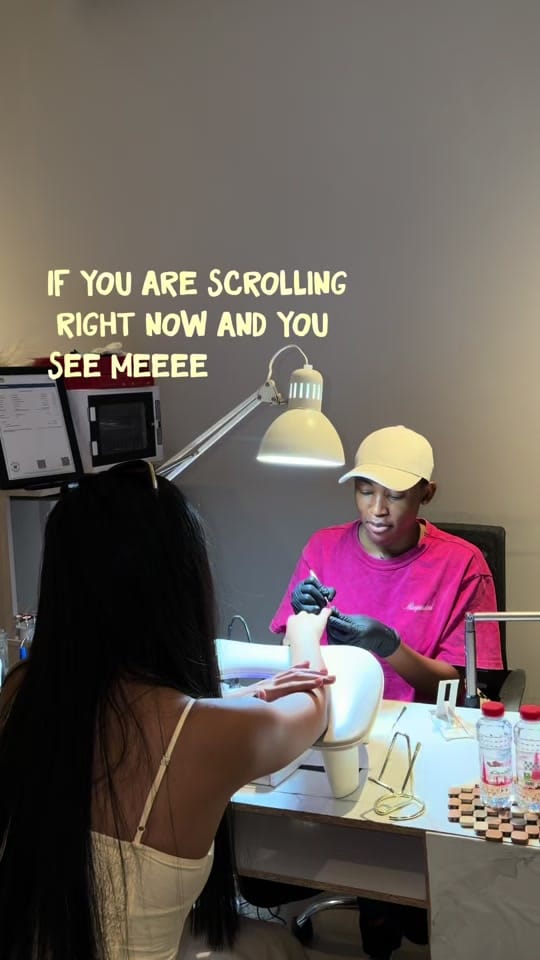 Post 1 by Dubai nail tech on TikTok (video)