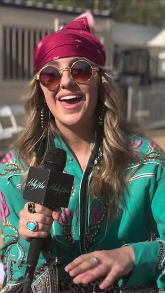 Post 6 by Hollywire on TikTok (video)