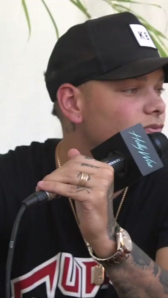 Post 7 by Hollywire on TikTok (video)