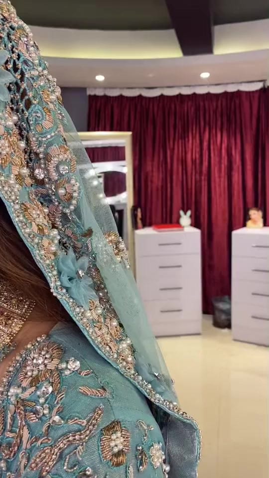 Post 9 by Tooba (DubaiMakeupartist) on TikTok (video)