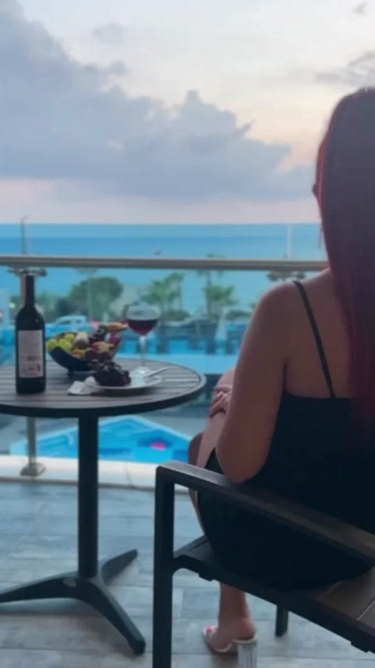 Post 1 by Melis Akışka on TikTok (video)