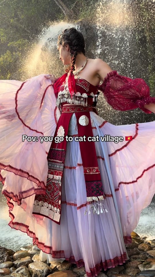 Post 10 by isabell | solo travel on TikTok (video)