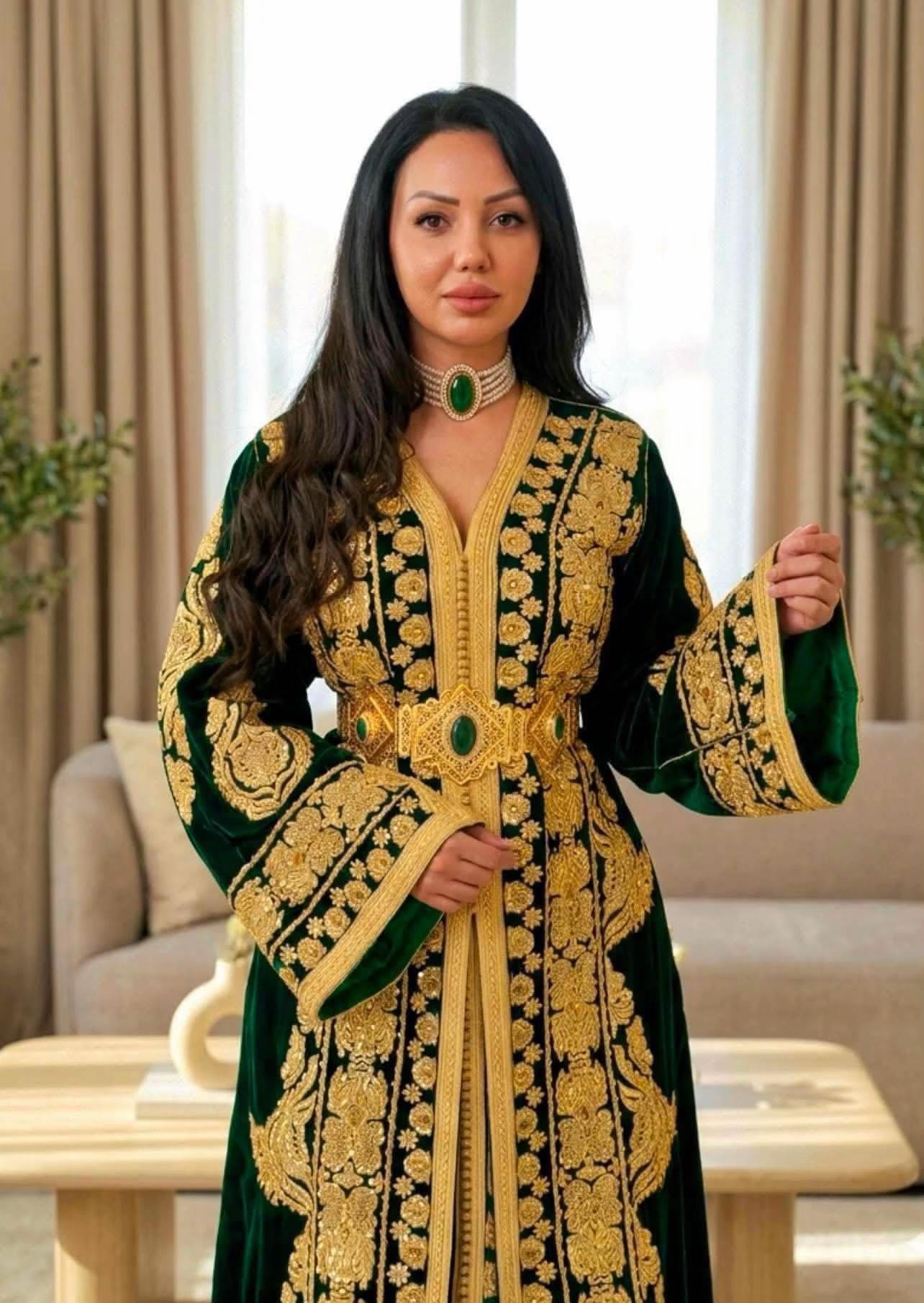 Post 1 by Nadouche on TikTok (video)