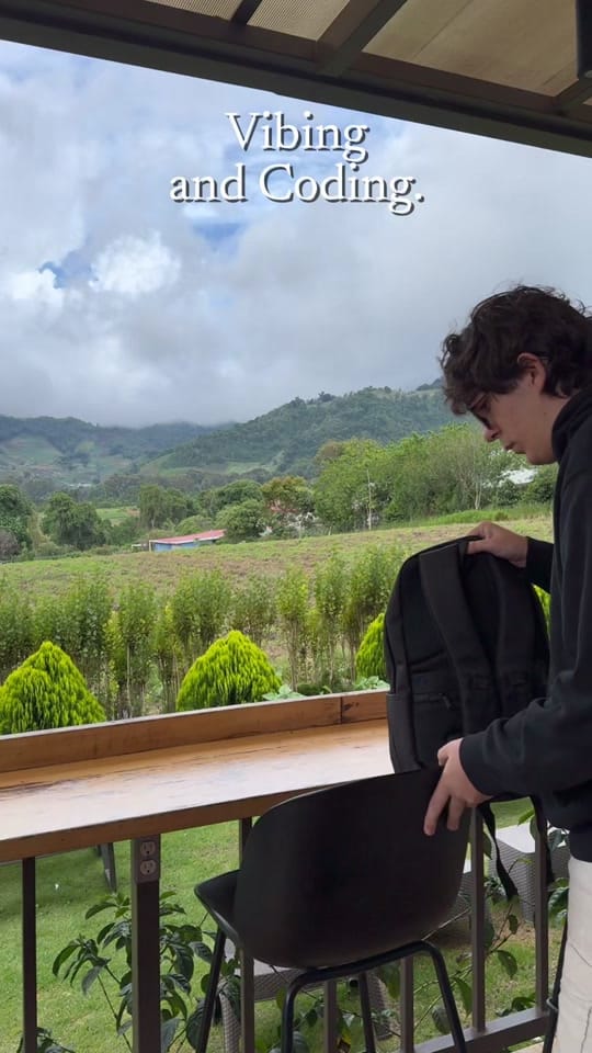 Post 2 by Alex - Programador Rumbero on TikTok (video)