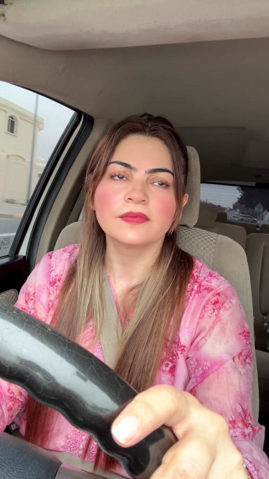 Post 7 by Humaira's Array on TikTok (video)