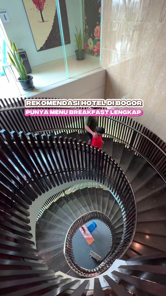 Post 2 by Jhon's Journey on TikTok (video)