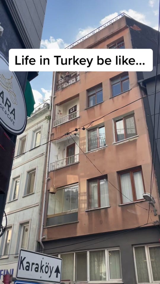 Post 3 by Liana Georgi on TikTok (video)