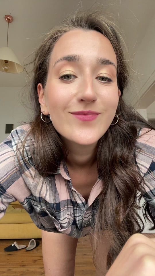Post 5 by Liana Georgi on TikTok (video)