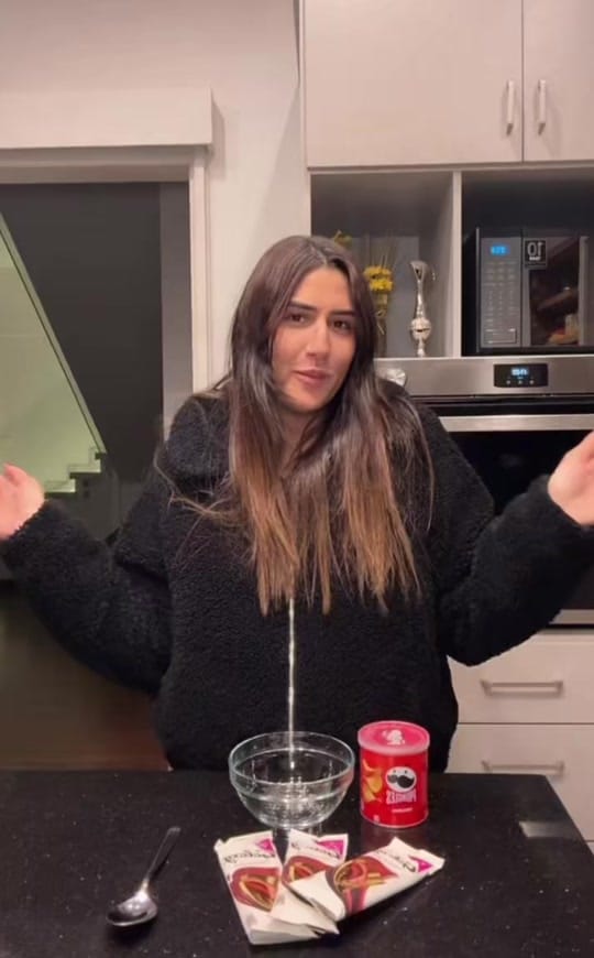 Post 8 by Farah Baky on TikTok (video)