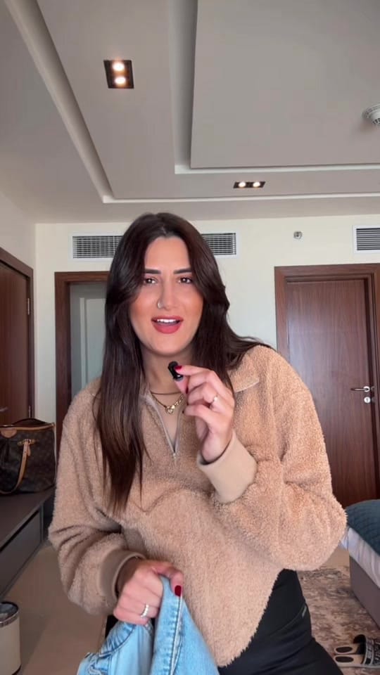 Post 9 by Farah Baky on TikTok (video)