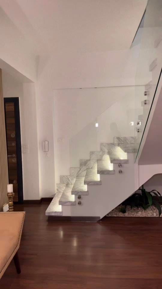 Post 6 by Farah Baky on TikTok (video)