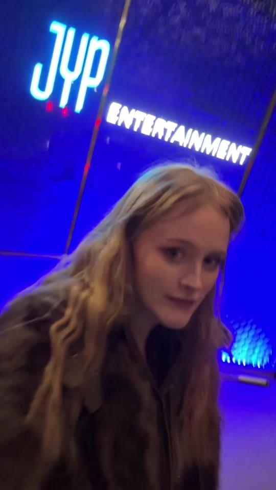 Post 8 by lisa_inkorea on TikTok (video)