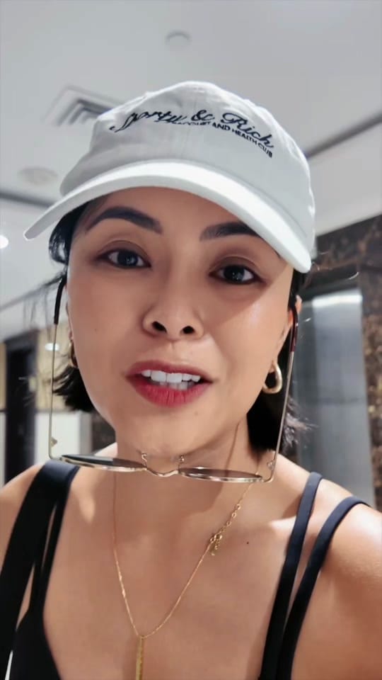 Post 2 by Nina Carpio on TikTok (video)