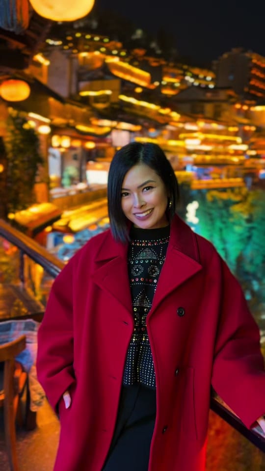 Post 8 by Nina Carpio on TikTok (video)