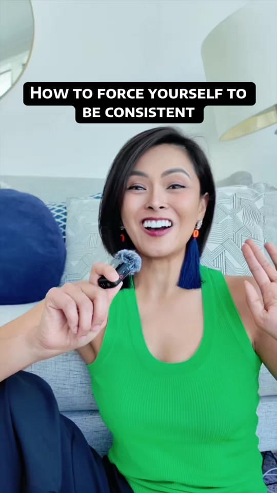 Post 3 by Nina Carpio on TikTok (video)