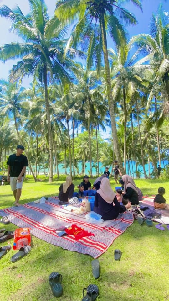 Post 3 by wira on TikTok (video)