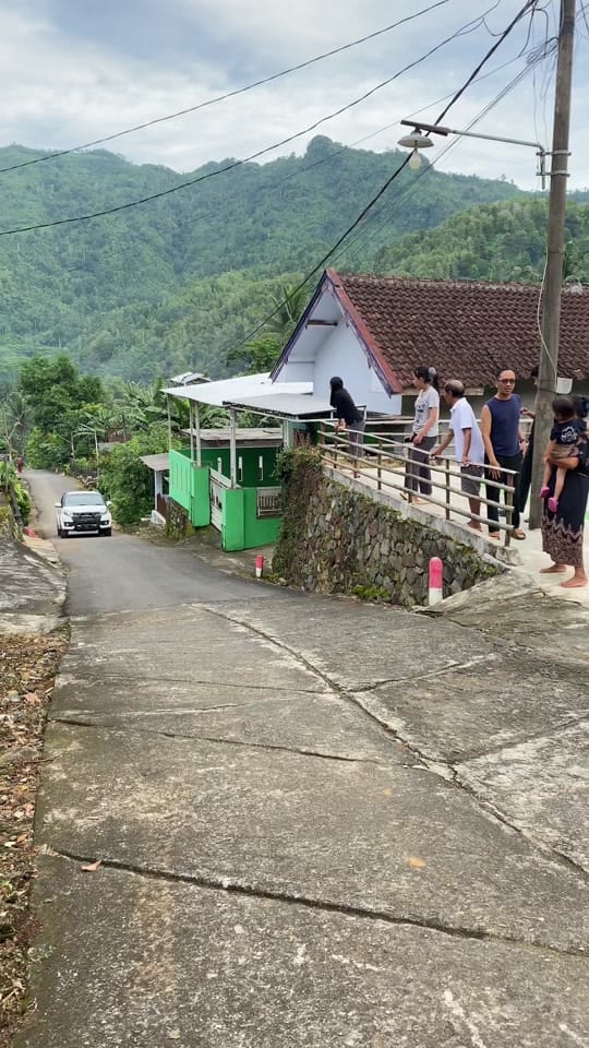 Post 8 by wira on TikTok (video)