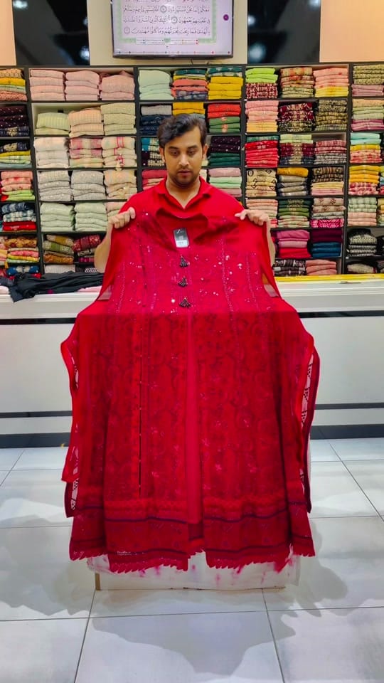 Post 10 by 👍Ameer 🇦🇪velvet ✌️ on TikTok (video)