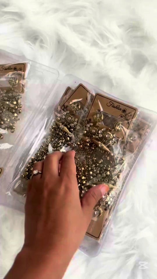 Post 5 by Arshiya's Creative Closet on TikTok (video)