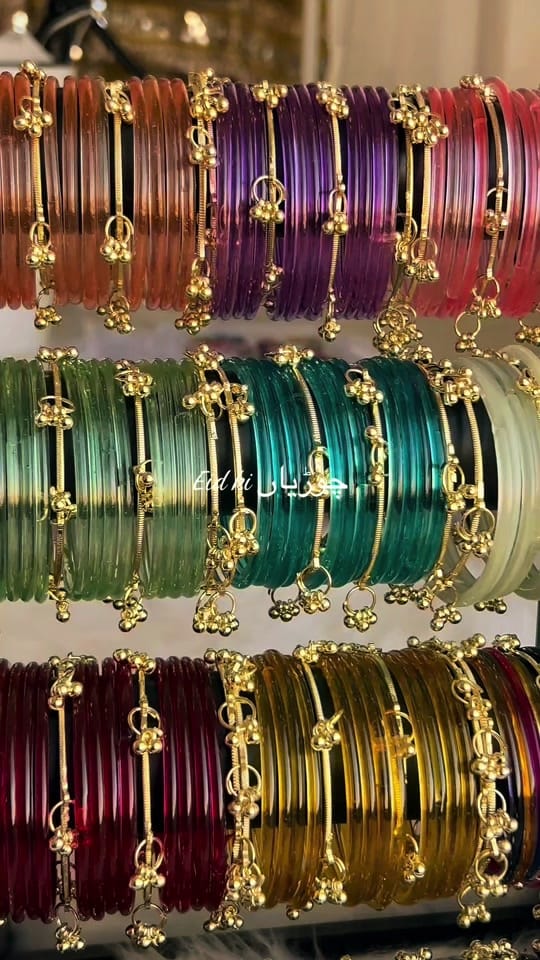 Post 2 by Arshiya's Creative Closet on TikTok (video)