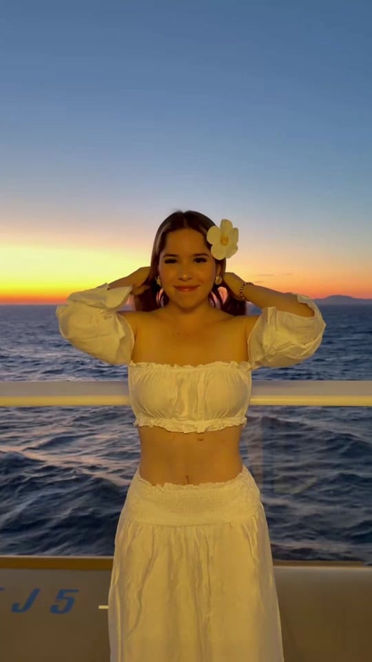 Post 2 by Allisson Valdez🦋☄️ on TikTok (video)