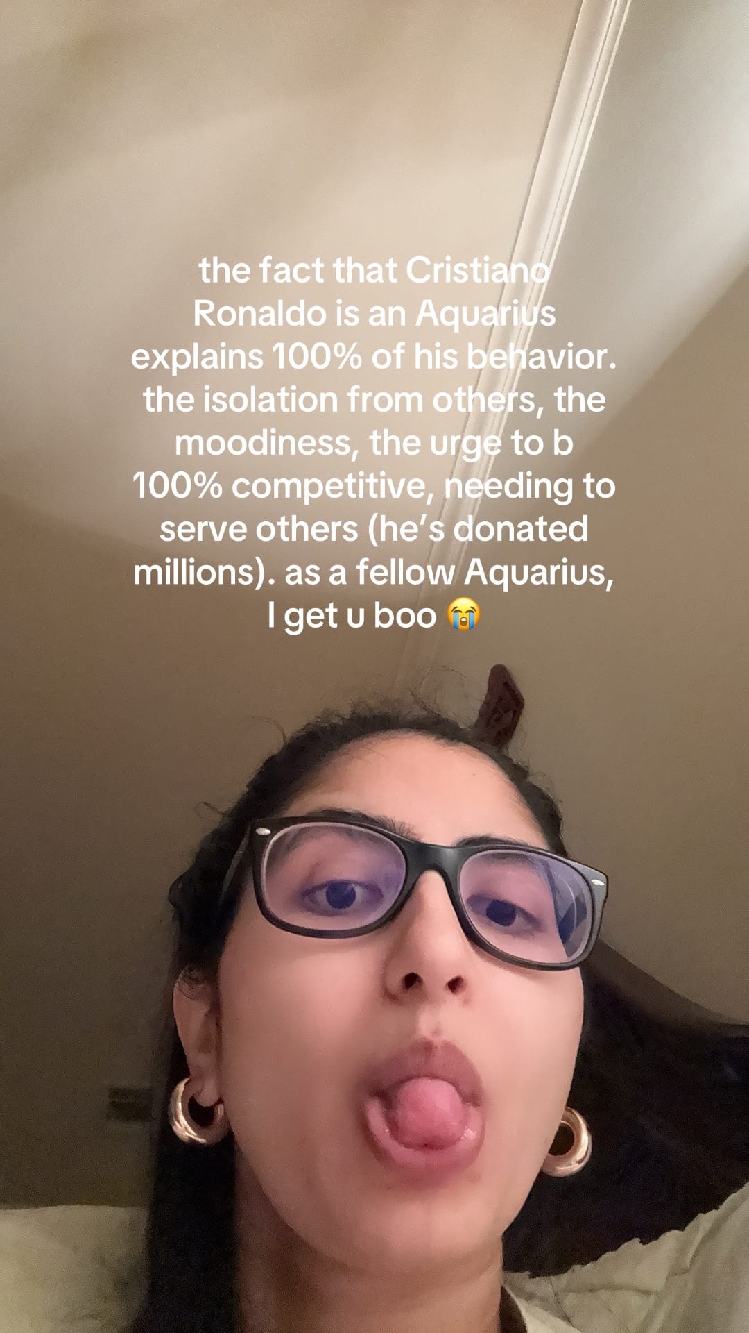 Post 4 by Queen Sim on TikTok (video)