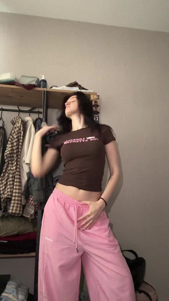 Post 9 by Zey’ on TikTok (video)