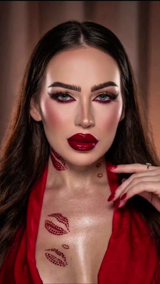 Post 8 by 🇦🇪dina_mostafa_makeup_artist on TikTok (video)