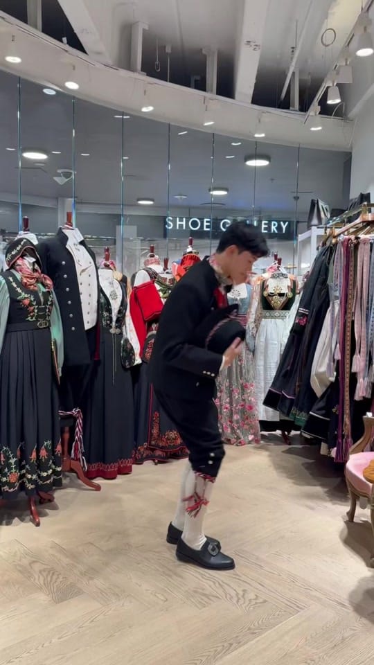 Post 4 by fjordtoseoul on TikTok (video)