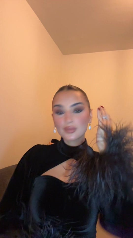 Post 3 by Nadine on TikTok (video)