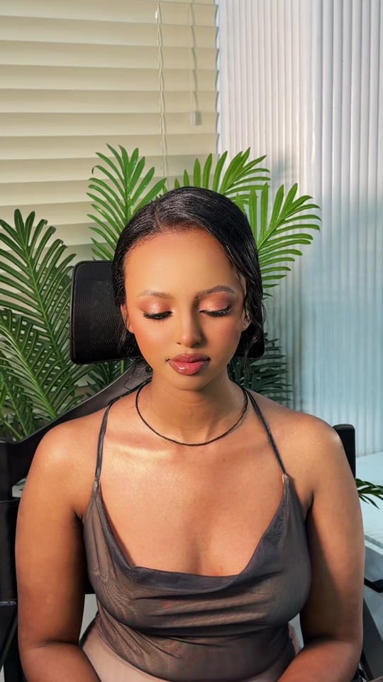 Post 3 by danuh_makeup on TikTok (video)