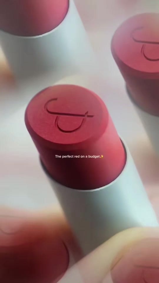 Post 6 by Nesrine 🤍 on TikTok (video)