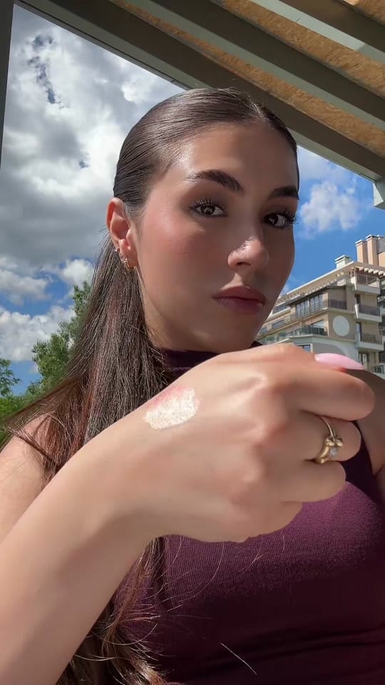 Post 1 by Lara Hamze on TikTok (video)