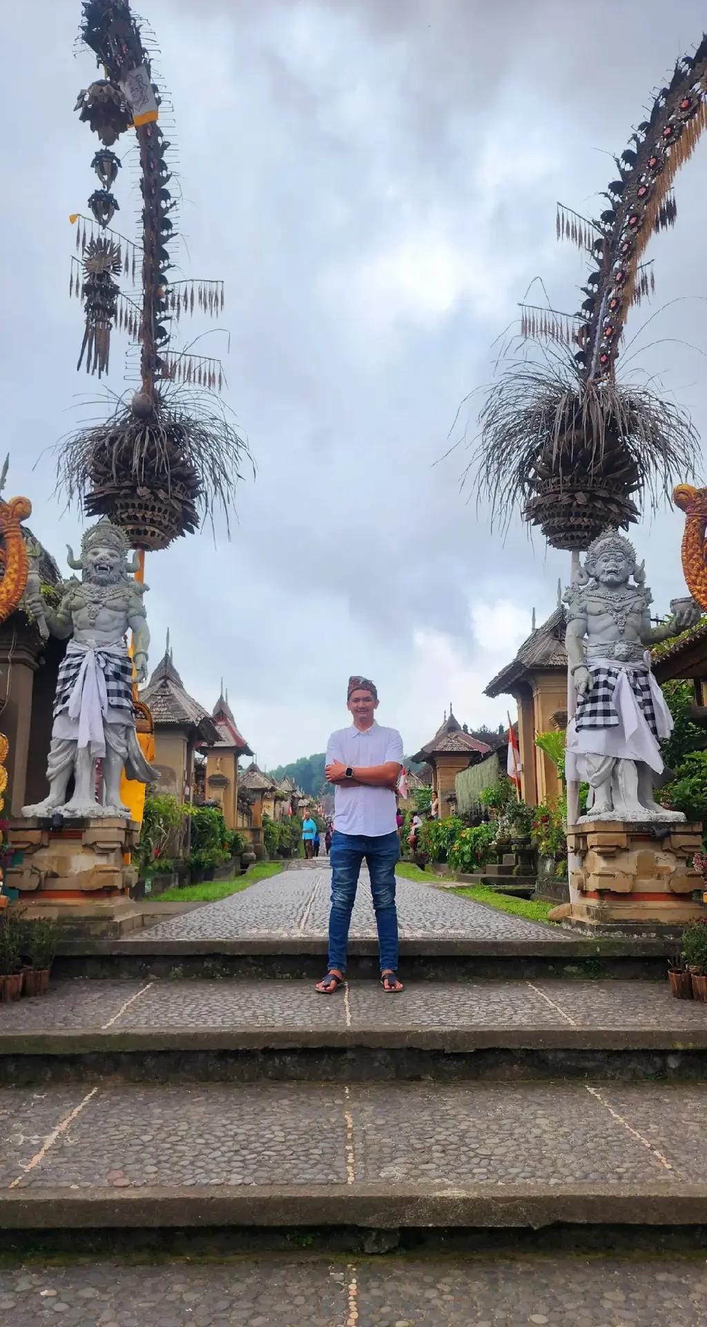 Post 2 by Hazmi The Driver on TikTok (video)
