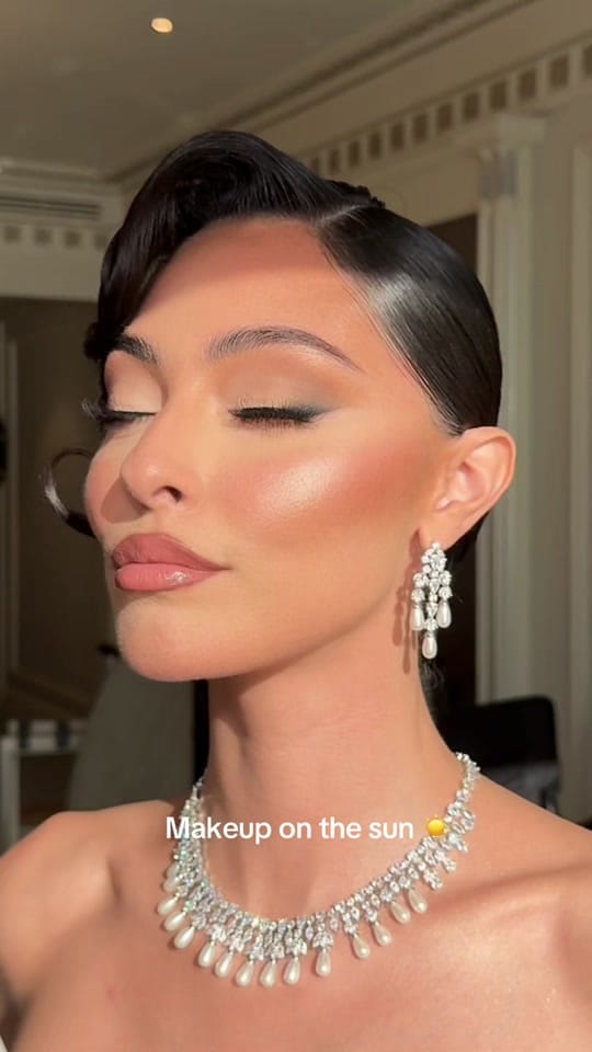 Post 8 by makeupnuku on TikTok (video)